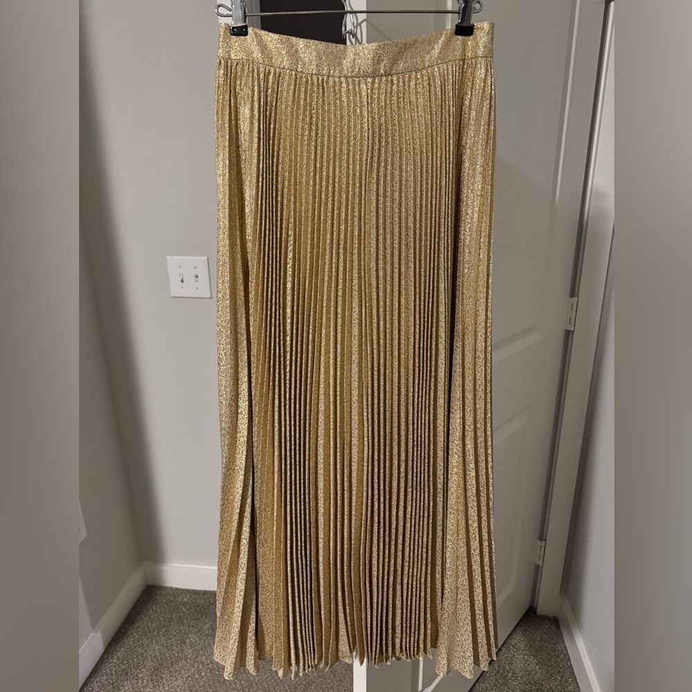 Alice + Olivia pleated gold maxi skirt size 6